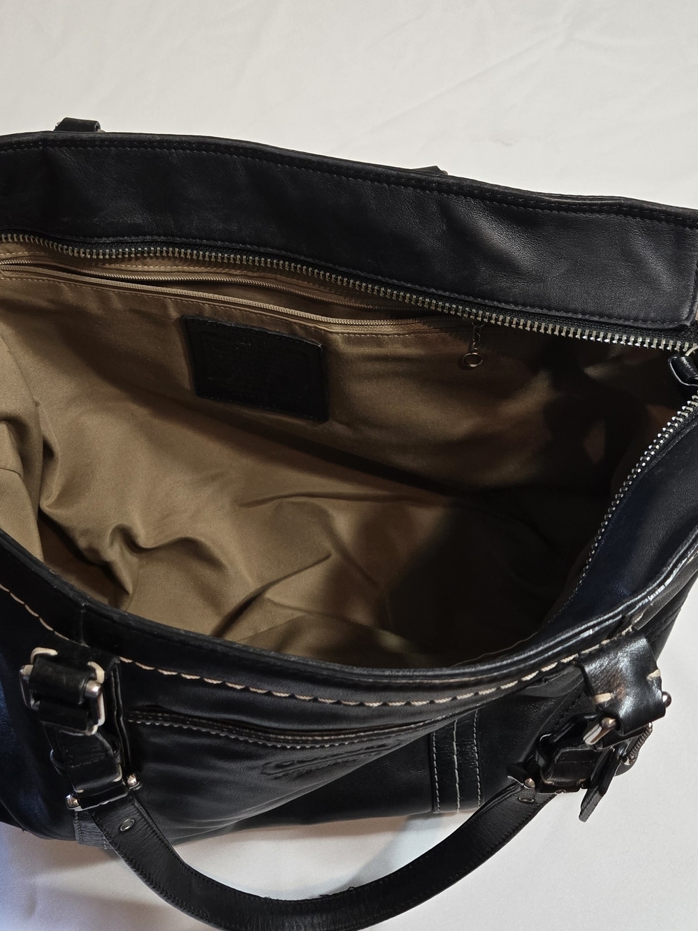 COACH Black Leather Tote with Contrast Stitching - Picture 7 of 8